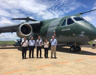 Reuniones con Embraer