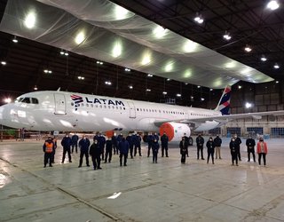 Primera renovación de imagen para un avión de LATAM